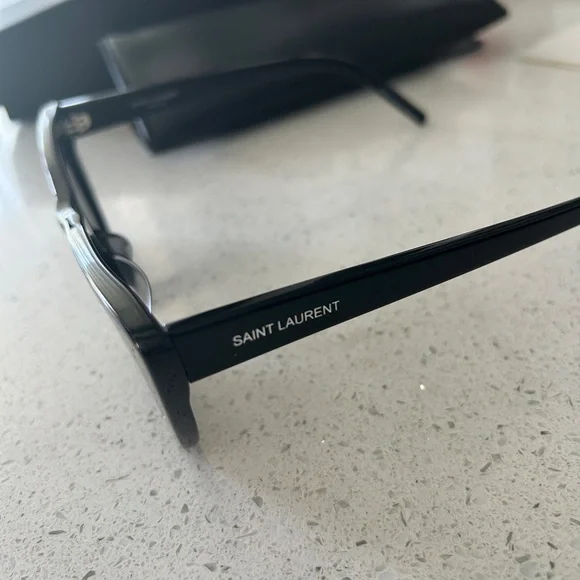 Black Cat-Eye Sunglasses - Picture 2 of 6